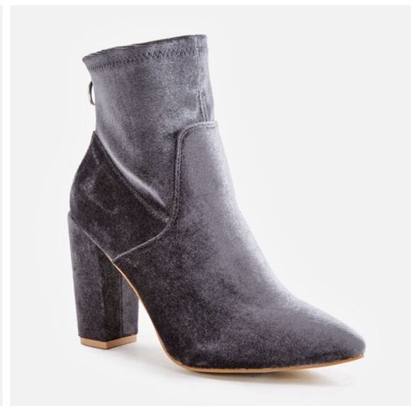Just Fab Grey Faux Suede 3.5" Block Chunky Heel Pointed Toe Ankle Booties Z 8.5 - Picture 1 of 9